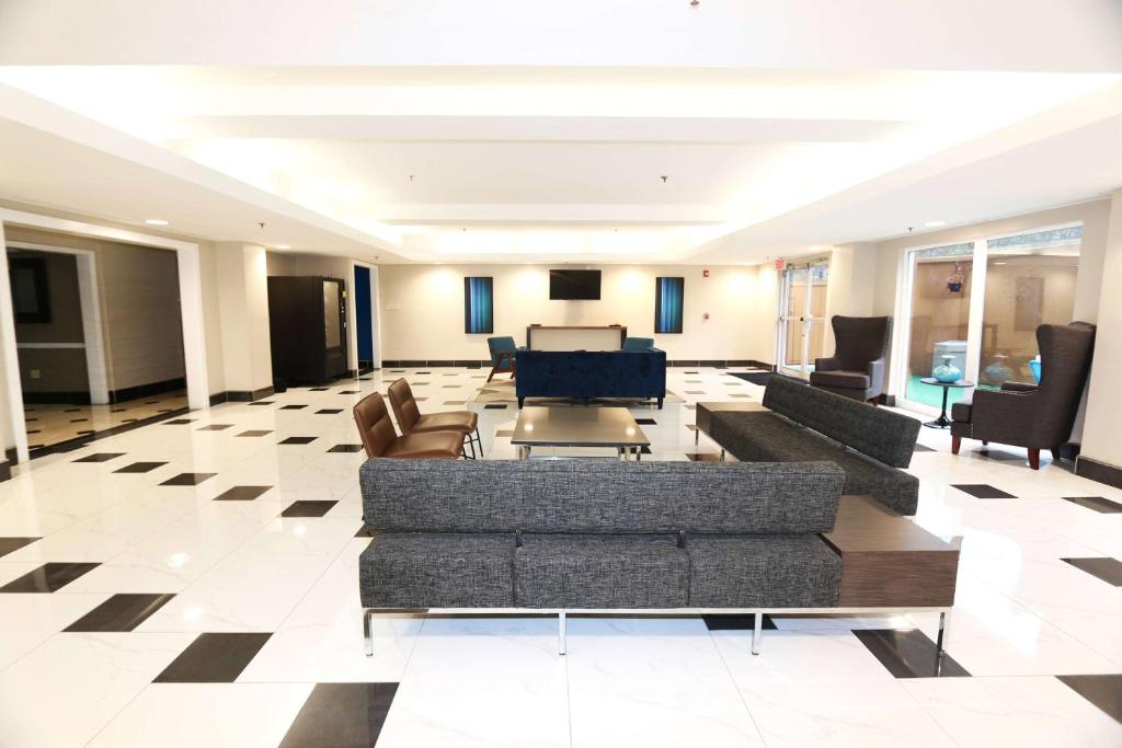 Baymont by Wyndham Lithia Springs Atlanta photo
