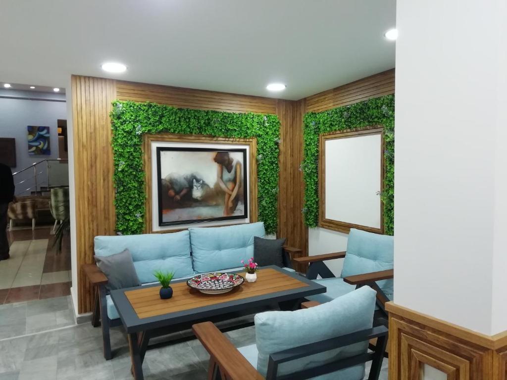 Posezení v ubytování Grand Ece Hotel