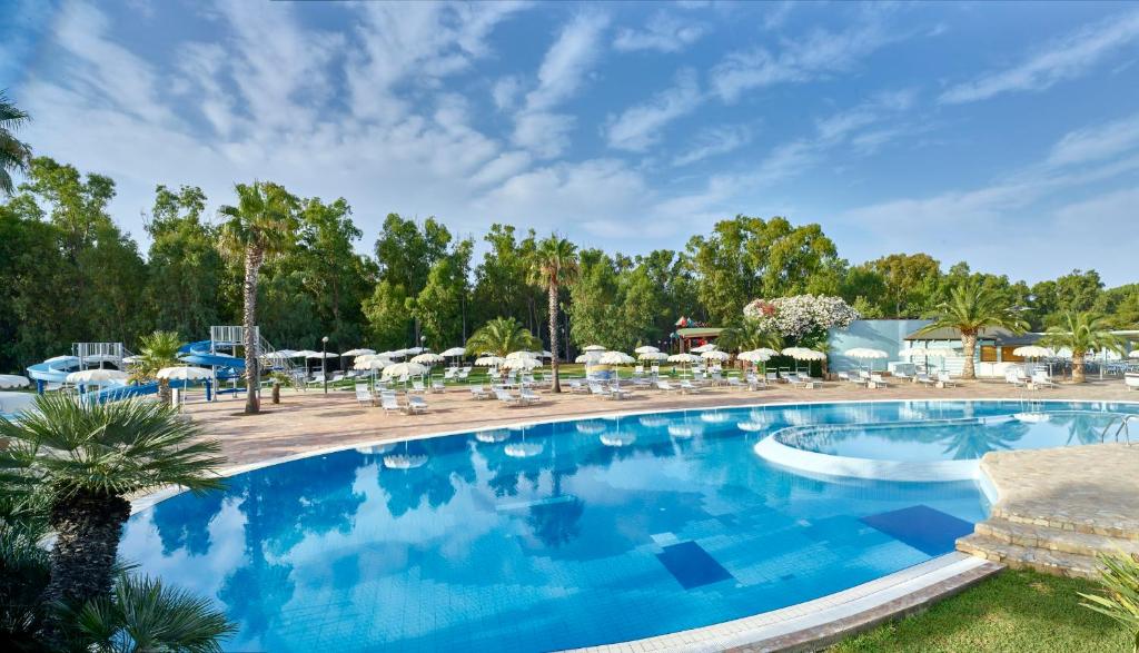Bazén v ubytování Serenè Resort nebo v jeho okolí