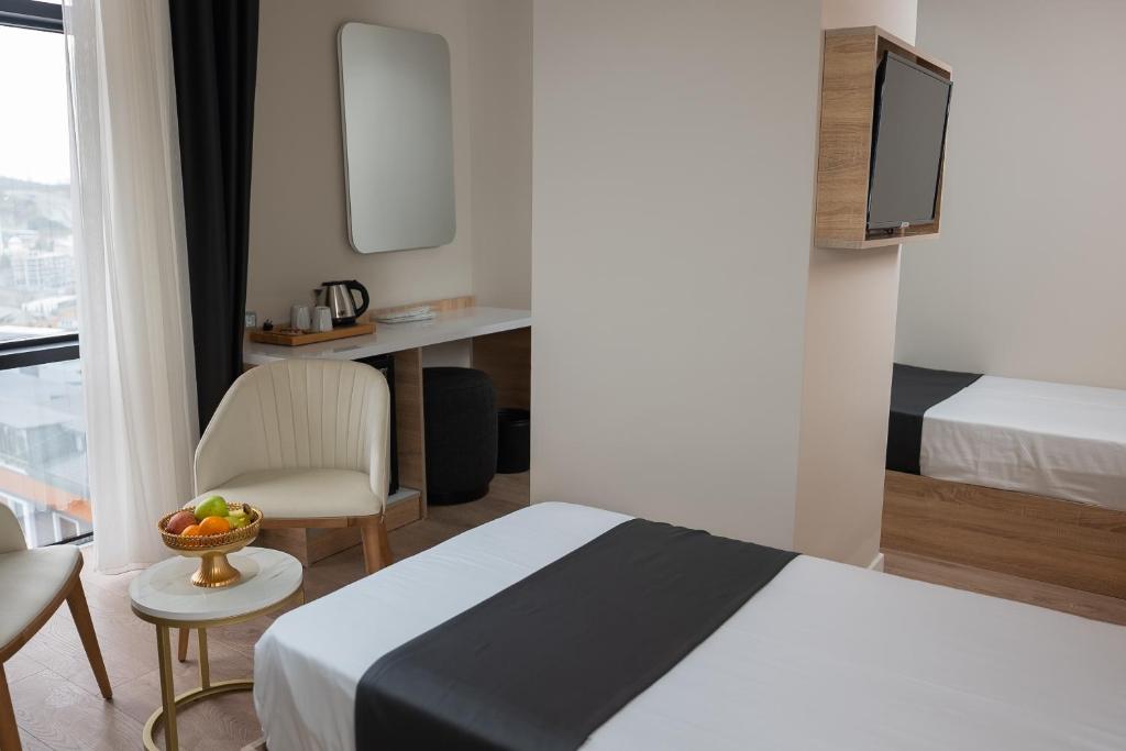 Golden River Hotel By Continent - 7