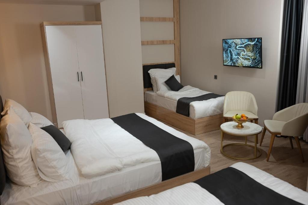 Golden River Hotel By Continent - 14