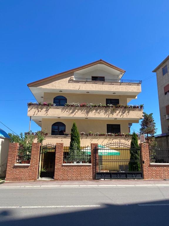 Vila Ergys - Imazhi 1