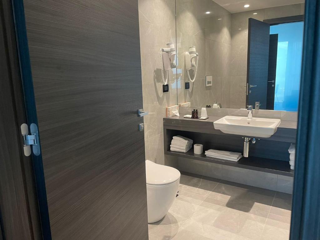 Life Hotel - Deluxe Twin Room
