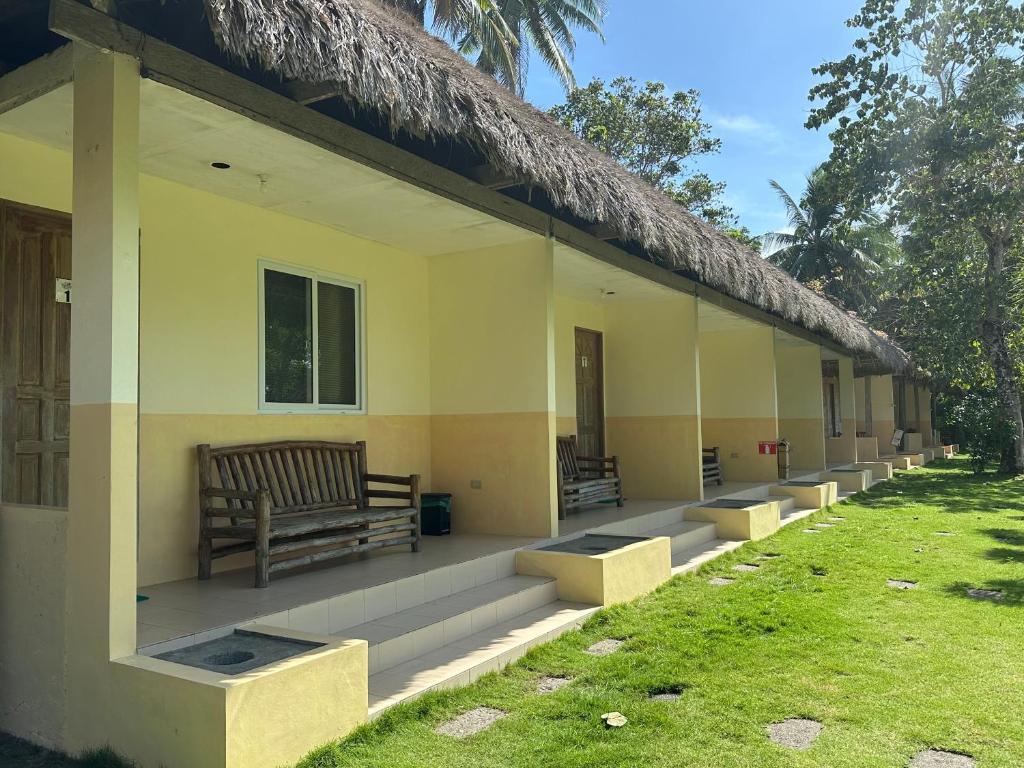 Zahrada ubytování Dancalan Beach Resort