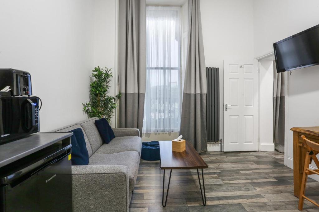BeiRoom Hyde Park Apartments - One-Bedroom Apartment