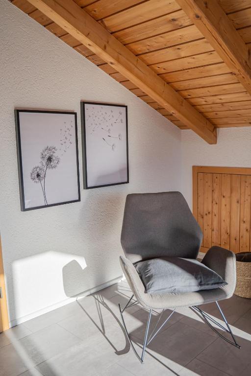 Ferienwohnung AusZeit 2 - Apartment With Balcony