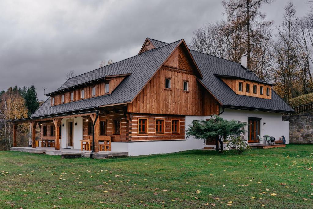 Budova, kde se prázdninový dům nachází