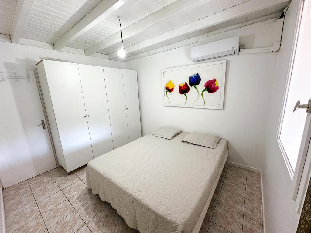 Postel nebo postele na pokoji v ubytování Maison à 3 min à pied de la plage