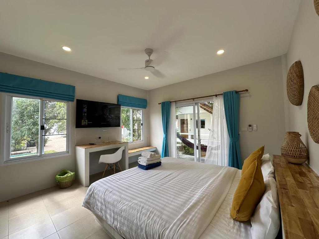 Sand Terrace Beach Bungalows - 15