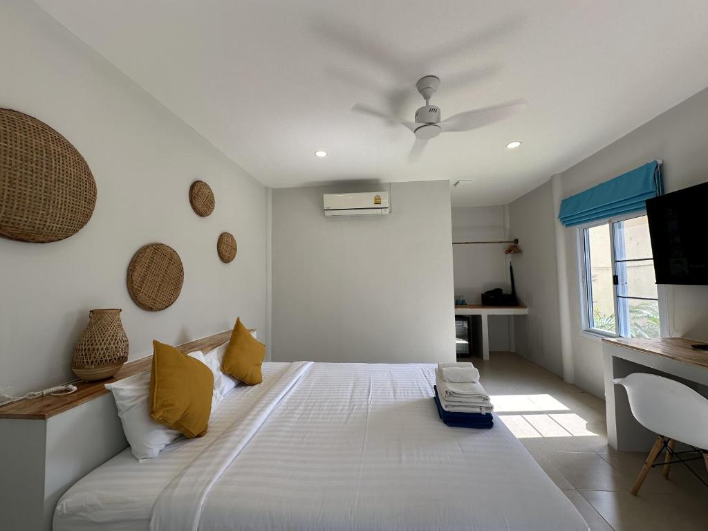 Sand Terrace Beach Bungalows - 16