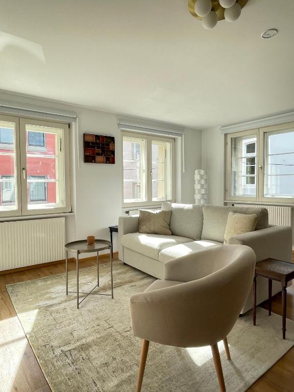 Posedenie v ubytovaní Retro-Chic Wohnung in der Bregenzer Fußgängerzone