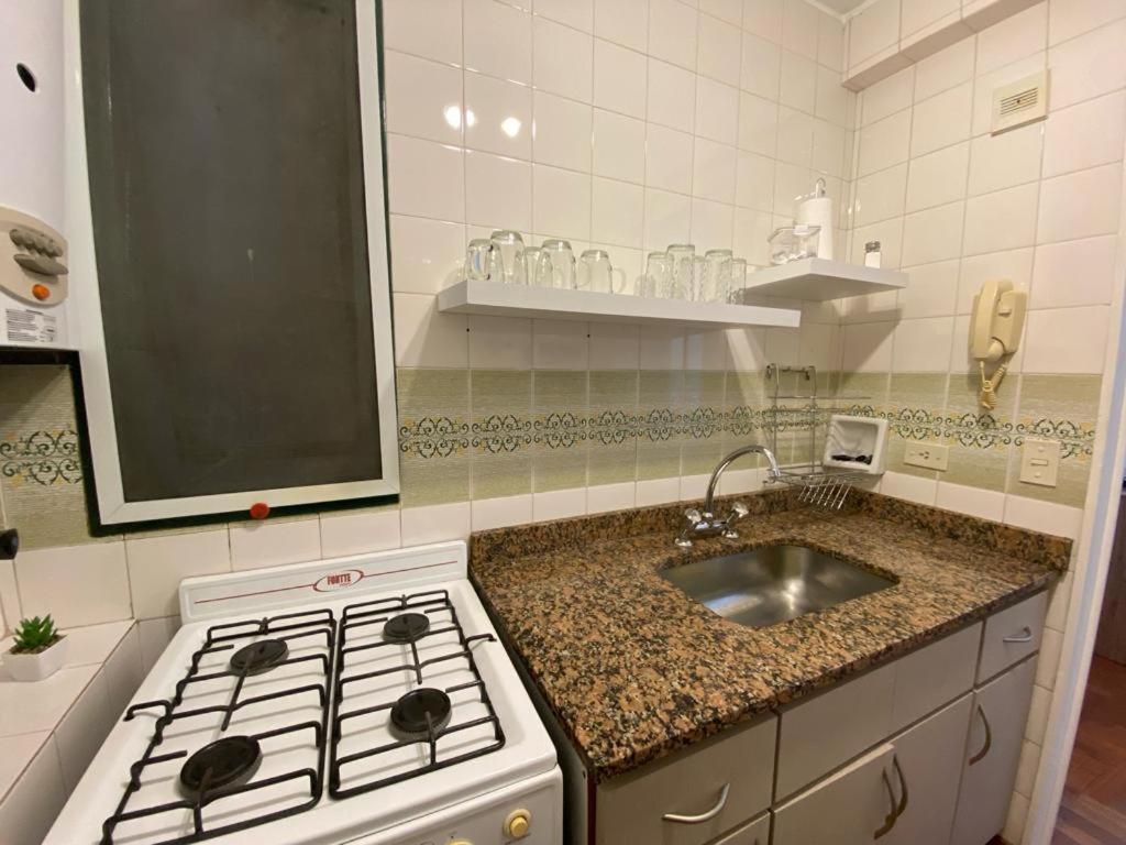Η κουζίνα ή μικρή κουζίνα στο Apartamento Carlota