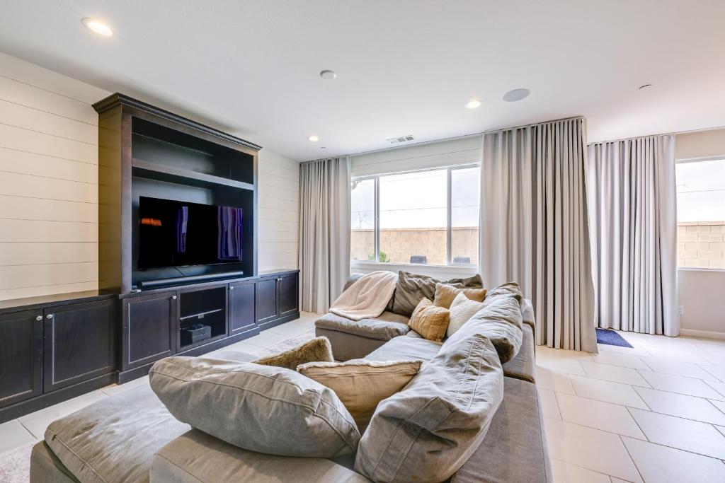 PetFriendly Clovis Home Near Mall and Waterpark!, Clovis (updated