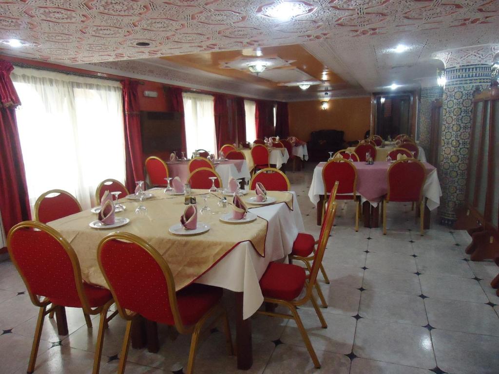 Restaurace v ubytování Hotel Lixus