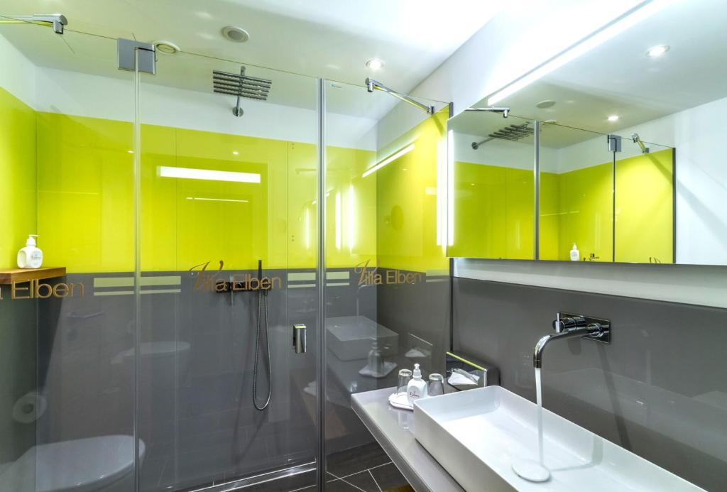 Koupelna v ubytování Hotel Villa Elben Lörrach bei Basel