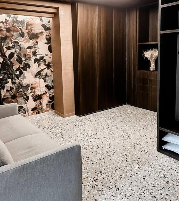 Posezení v ubytování Suite privée avec sauna et spa à Saint-Fuscien