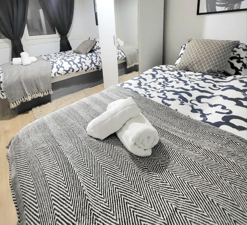 Rooms close to QMUL