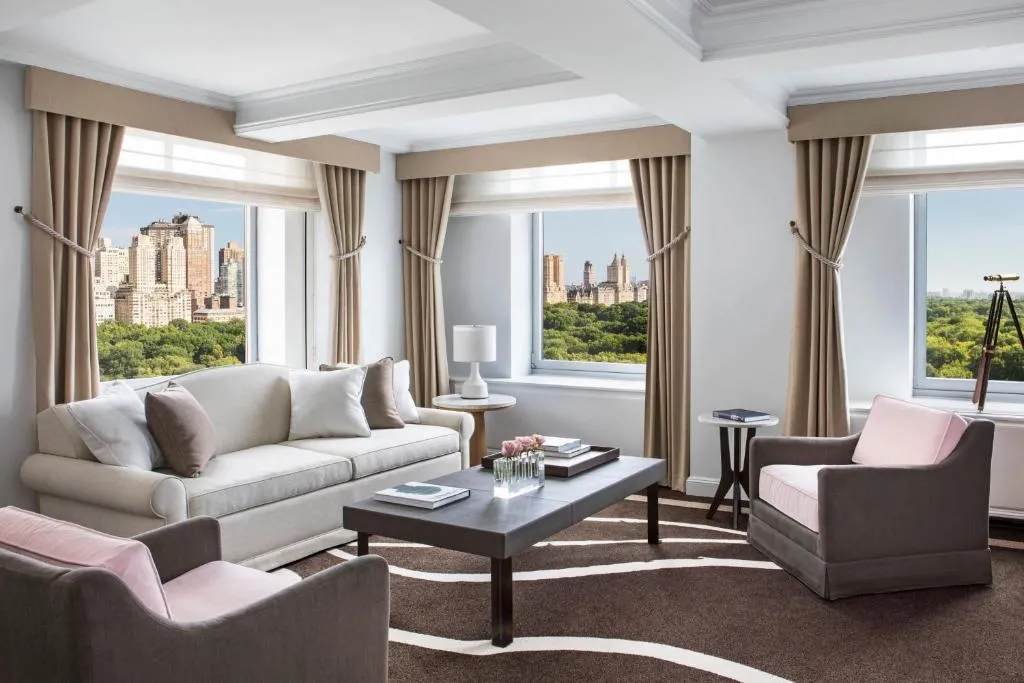 Premiere Park View Suite