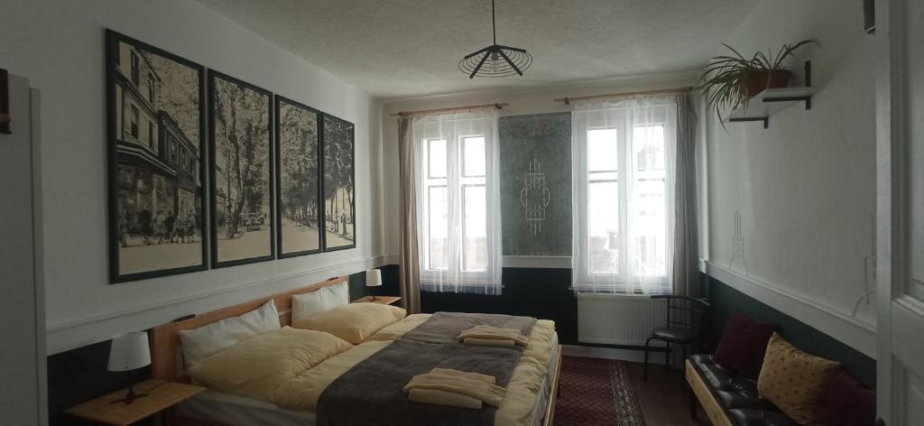 Postel nebo postele na pokoji v ubytování Altes Haus