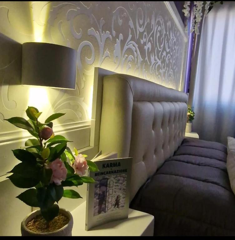 A seating area at Samsara & Nirvana Suites Apartment