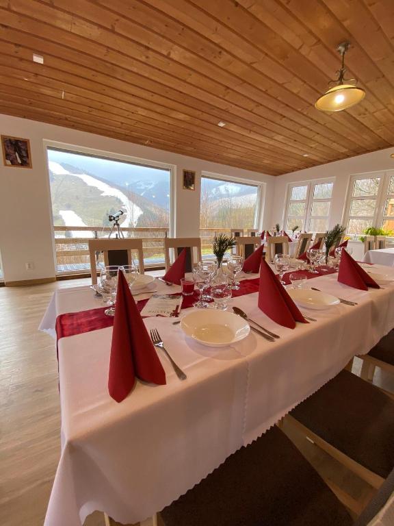 Restaurace v ubytování Hotel Pod Sokolím