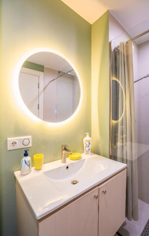 Koupelna v ubytování 2-room Apartment NFT New Gudauri 452