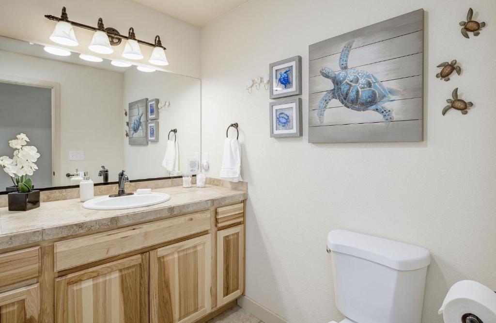 Koupelna v ubytování East Wenatchee Oasis 4BR, Pool, Hot Tub, Loop Trail