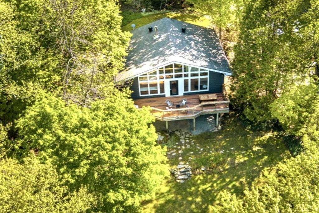 Waterfront Haliburton, All Season, Fully Equipped Cottage!, Haliburton