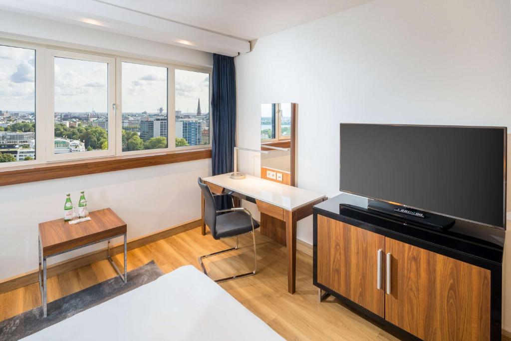 Radisson Blu Hotel, Hamburg - Resim 18