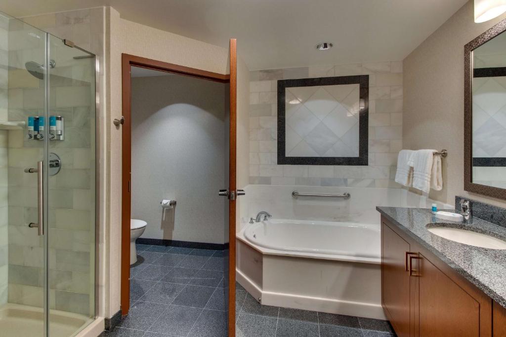 Drury Plaza Hotel Nashville Downtown photo