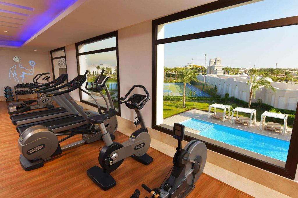 Fitness centrum a/nebo fitness zařízení v ubytování Steigenberger Alcazar