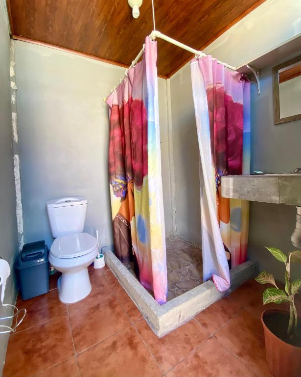 Koupelna v ubytování Gamboa Lodging 2