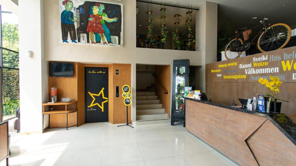 Fotografie z fotogalerie ubytování Yellow Star Ambarukmo Hotel v destinaci Yogyakarta
