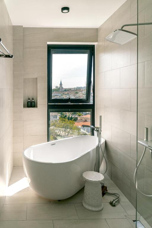 Koupelna v ubytování Pi Boutique Hotel