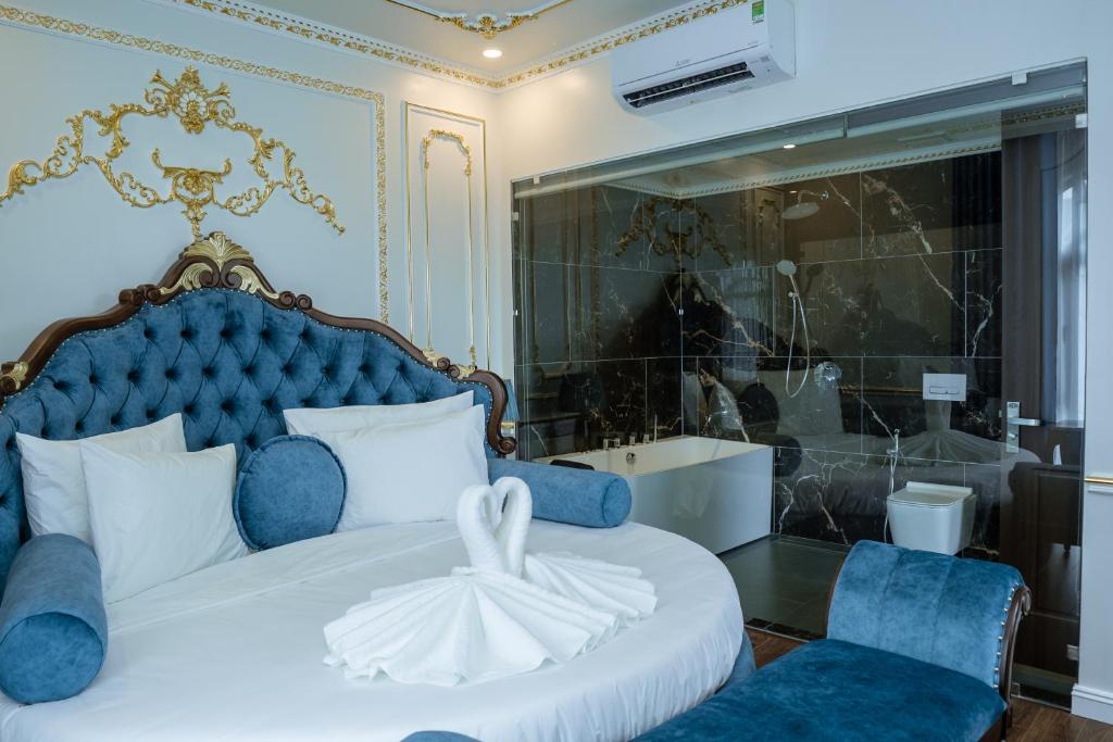Posezení v ubytování Royal Dương Nội Hotel