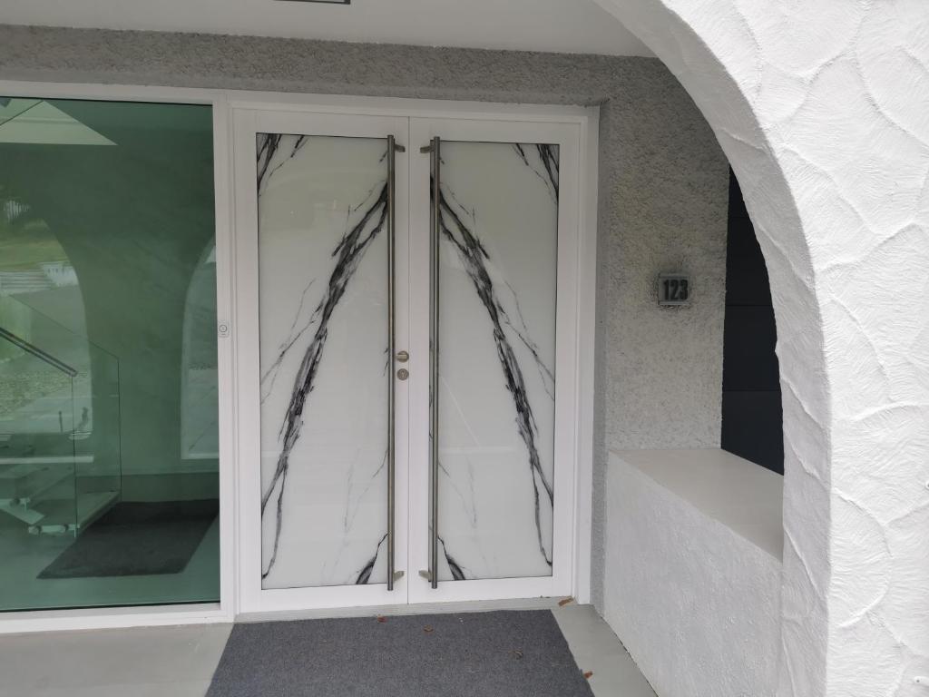 Luxury Harbour view - Resim 11