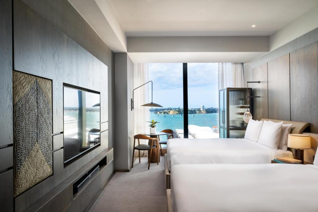 Postel nebo postele na pokoji v ubytování InterContinental Auckland by IHG