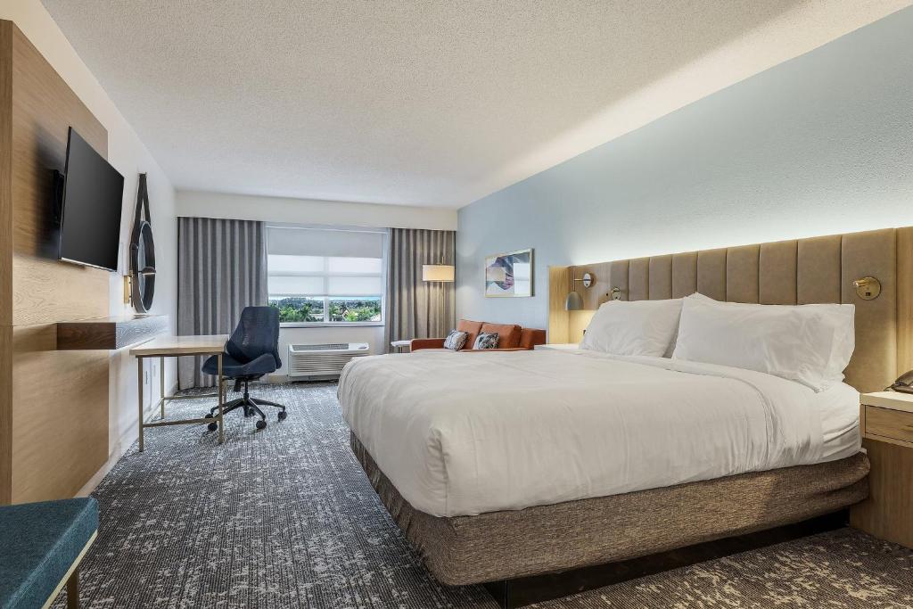Crowne Plaza Ft Myers Gulf Coast, an IHG Hotel - 