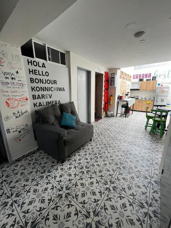 Posezení v ubytování Urbana Hostel
