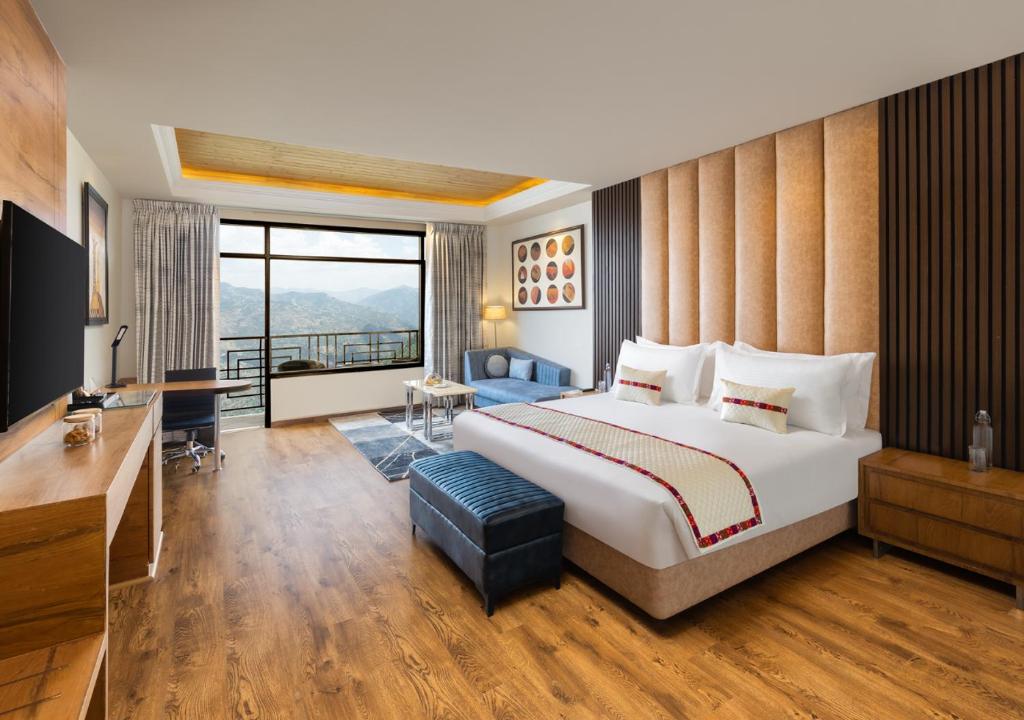 juSTa Cliffend Resort & Spa, Mashobra - Executive Suite
