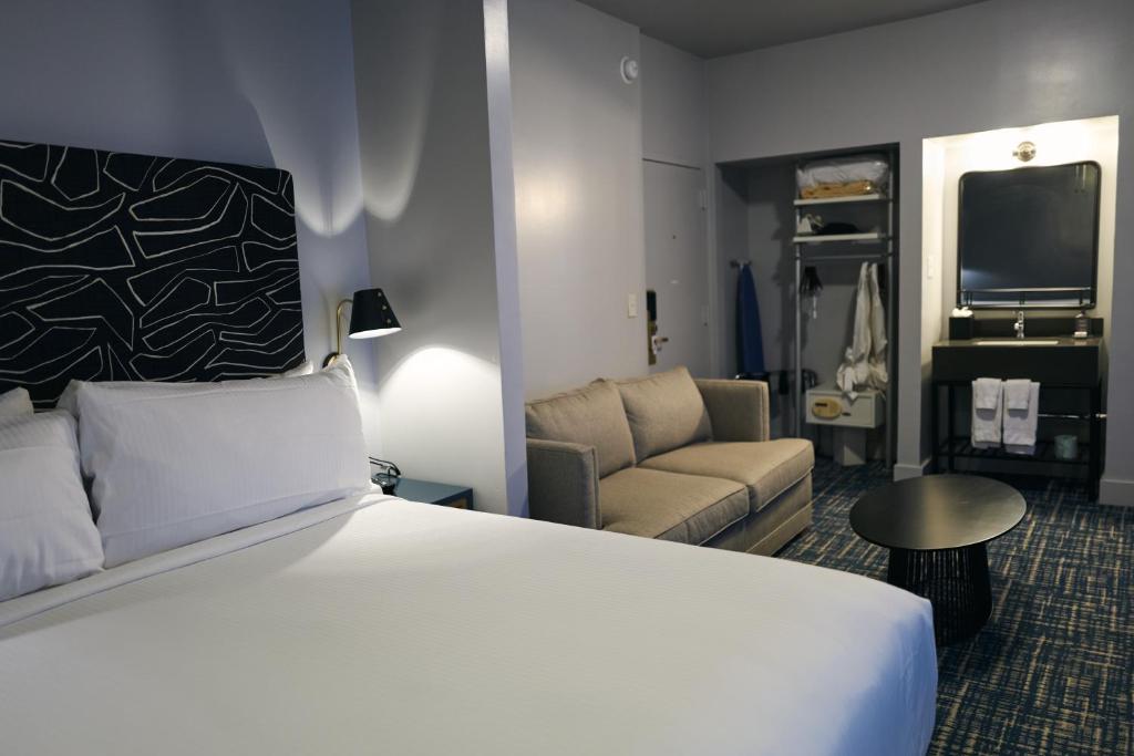 Hotel Garrett photo