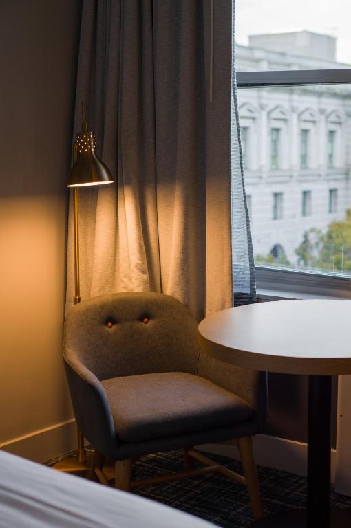Hotel Garrett photo