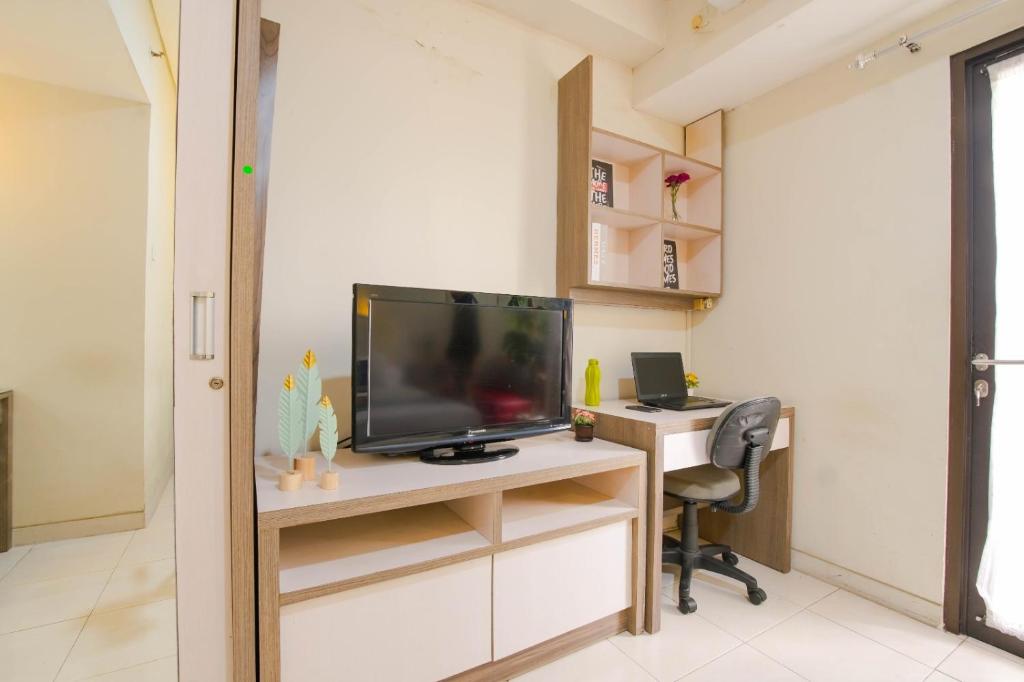 Tamansari Sudirman Apartment by AbdiHome - Apartment With Balcony
