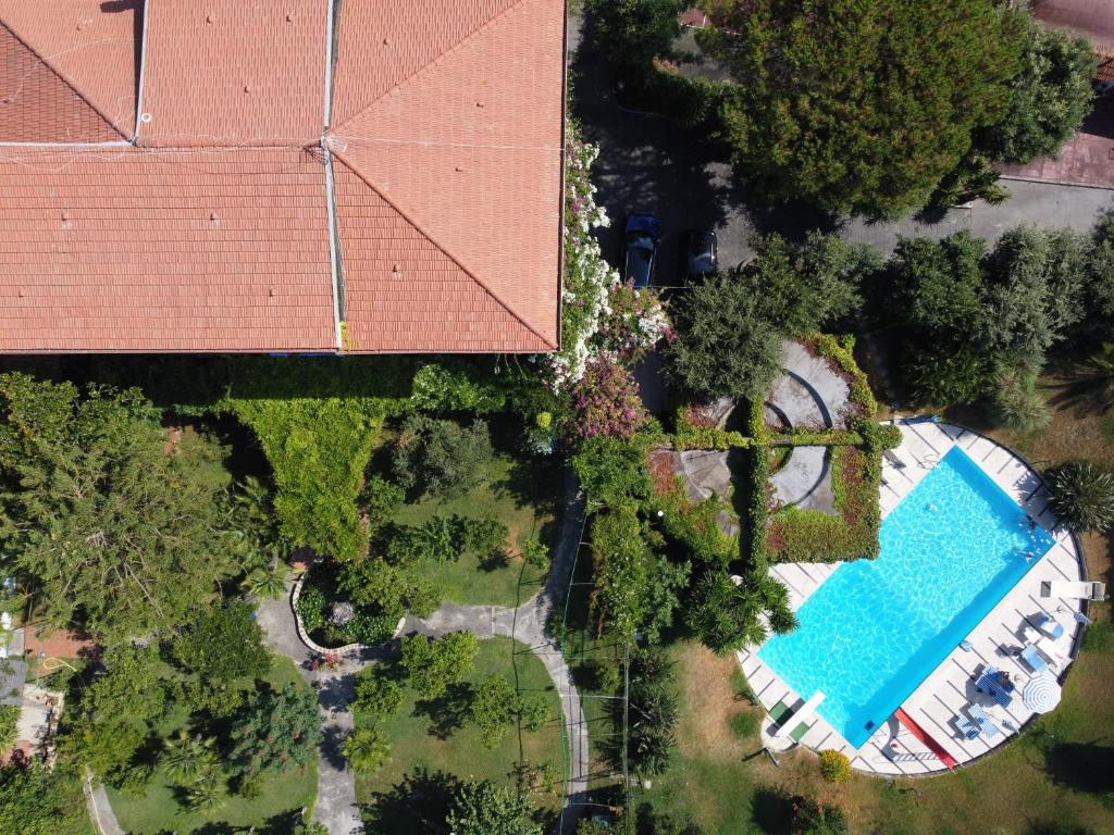 Bazén v ubytování B&B Casina de Goyzueta nebo v jeho okolí