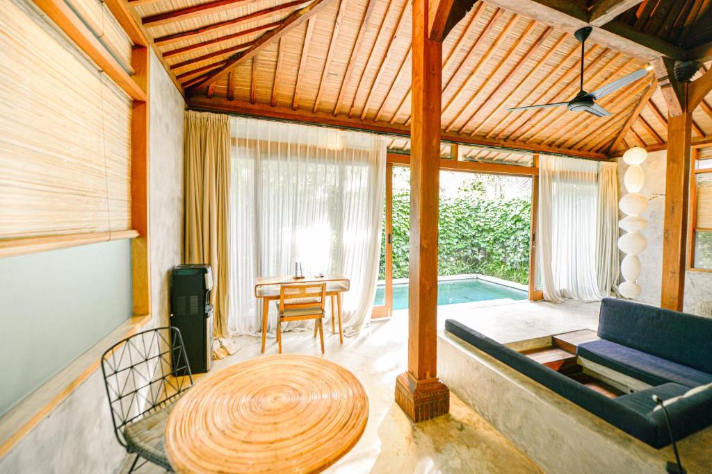 ZIN Canggu Resort & Villas - 6