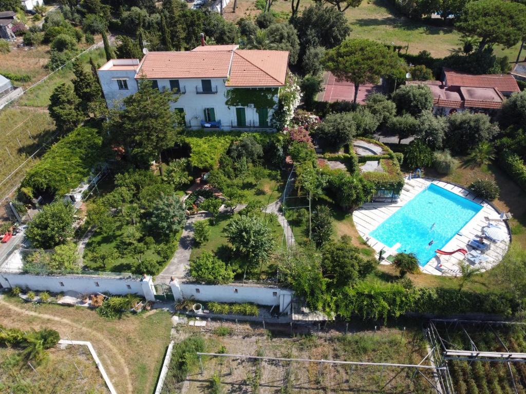 Bazén v ubytování B&B Casina de Goyzueta nebo v jeho okolí