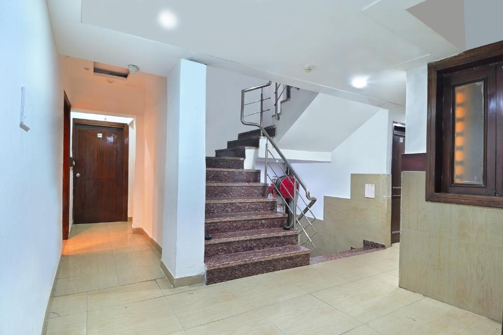 Foto de la galeria de Hotel Glow Inn Paharganj-3 Mins Walk From New Delhi Railway Station a Nova Delhi