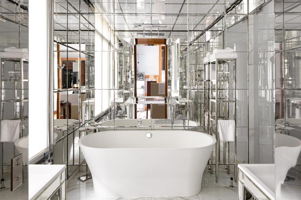 Hôtel Le Royal Monceau Raffles Paris photo 3