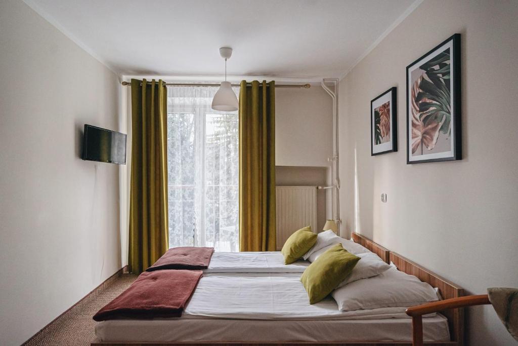 OW Jaskółka - Twin Room