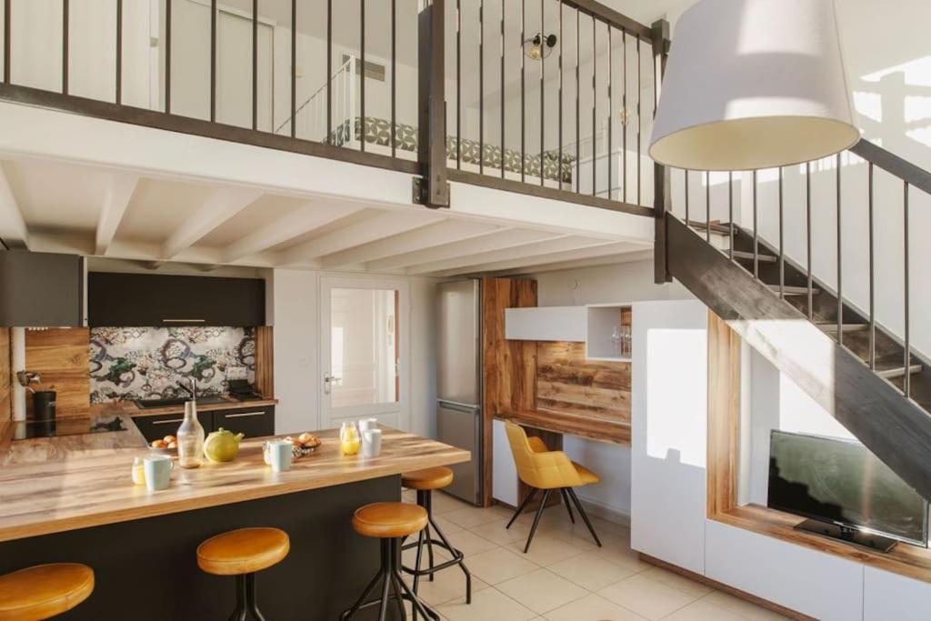 Le JOYAU loft historique et arboré avec garage